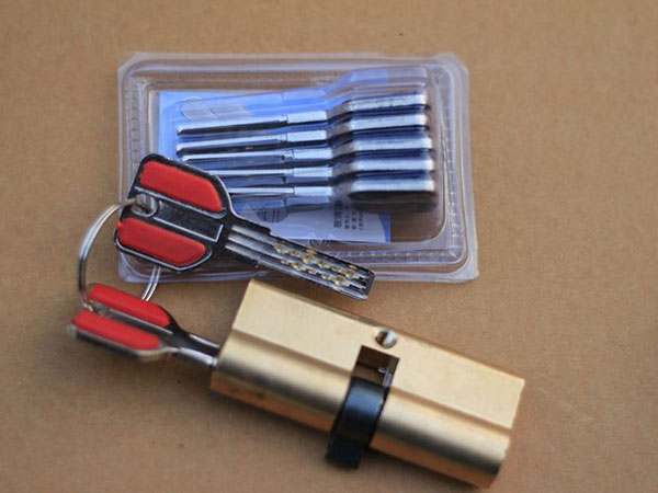 安源24小时上门开锁公司